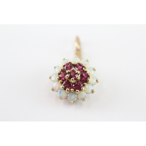 101 - 9ct gold opal garnet cluster pendant (2.6g)