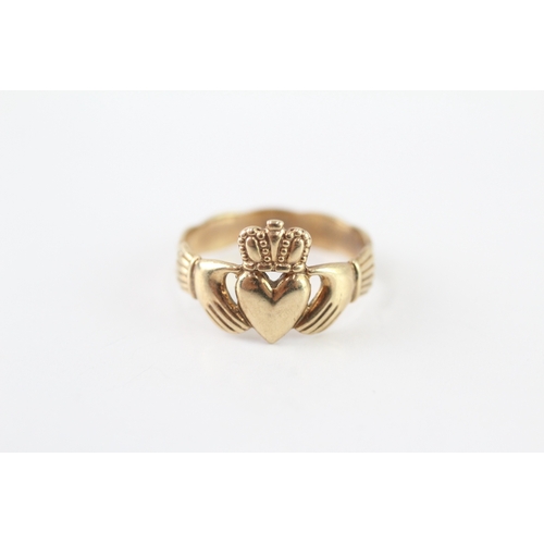9ct gold claddagh ring (2.3g) Size L 1/2
