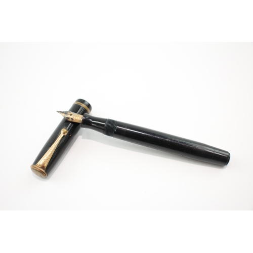 Vintage Parker Moderne Black Fountain Pen w/ 14ct Gold Nib WRITING