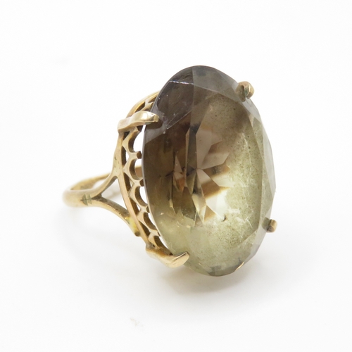 206 - 9ct gold smokey quartz cocktail ring (6.2g) Size M