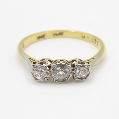 208 - 18ct gold & platinum diamond trilogy ring (2.4g) Size O