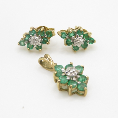 212 - 9ct gold emerald and diamond earring and pendant set (2g)