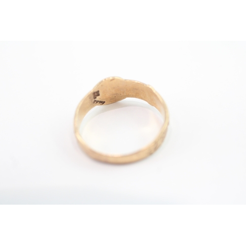 232 - 9ct gold vintage buckle ring (2.1g) Size N