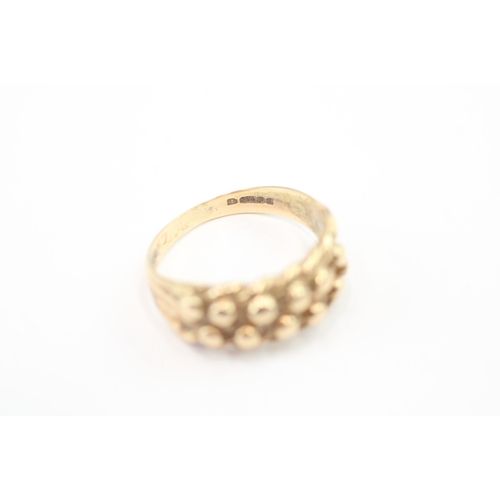 234 - 9ct gold vintage dress ring (4.2g) as seen - misshapen Size P
