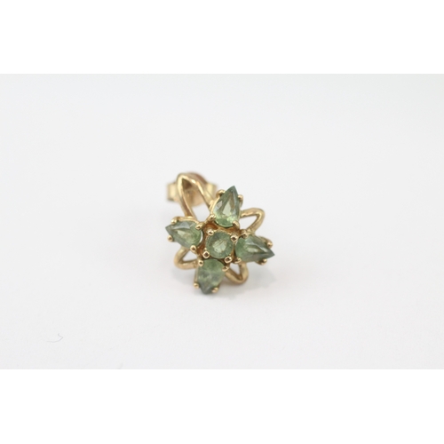 251 - 9ct gold peridot stud earrings (2.9g)