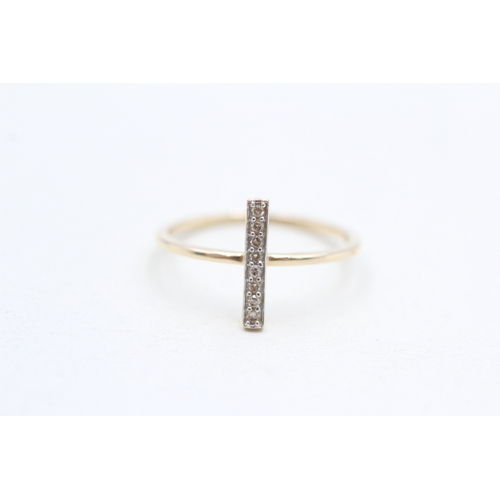270 - 9ct gold diamond dress ring (1.2g) Size N 1/2