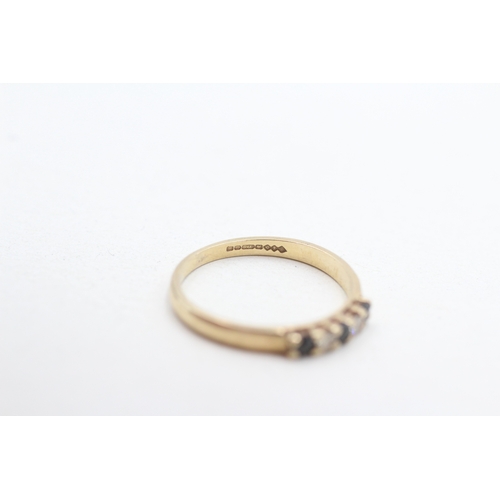 271 - 9ct gold sapphire & diamond ring (1.2g) Size J