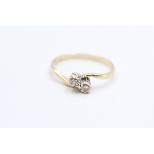 276 - 9ct gold diamond toi et moi ring (1.5g) Size N