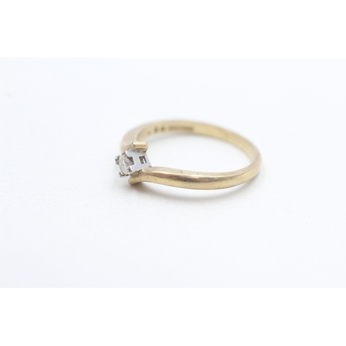 278 - 9ct gold diamond solitaire ring (2.8g) Size P