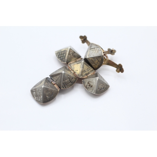 280 - 9ct gold and silver masonic ball (6.3g)