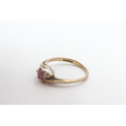 282 - 9ct gold ruby & diamond dress ring (2g) Size M 1/2