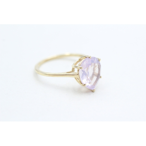 286 - 9ct gold pear cut pink gemstone dress ring (1.9g) Size O
