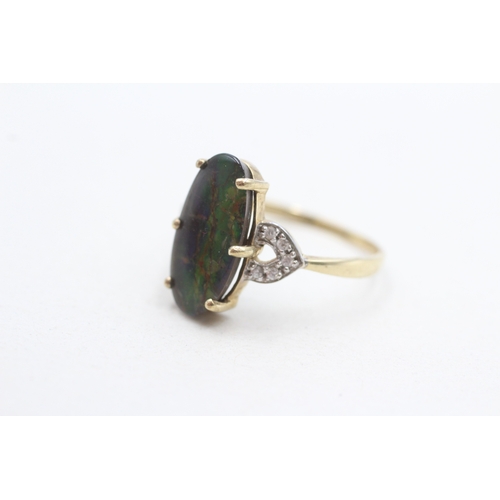 289 - 9ct gold ammolite & white gemstone dress ring (2.2g) Size P 1/2