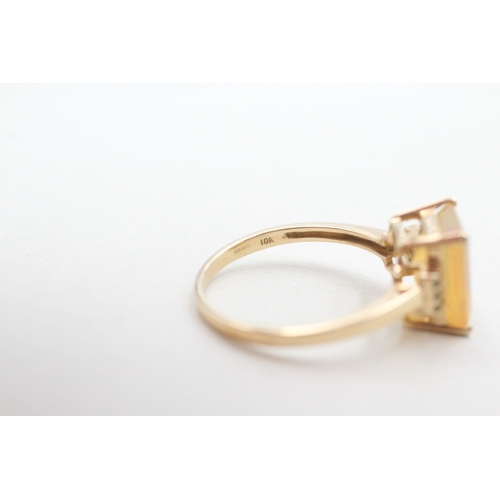 300 - 9ct gold opal & green gemstone dress ring (2.8g) Size P