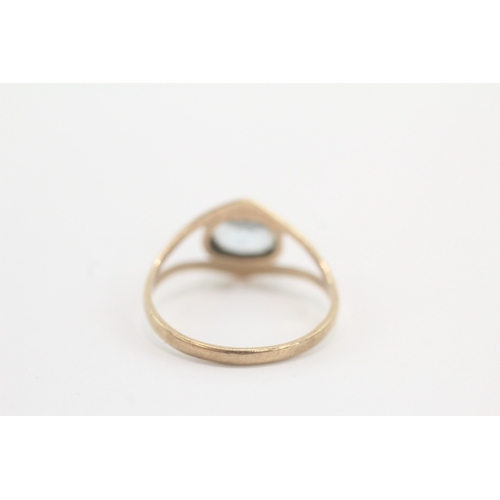 32 - 9ct gold aquamarine dress ring (1.5g) Size L
