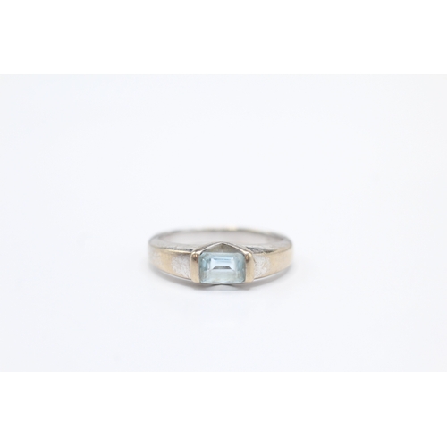34 - 9ct gold topaz single stone ring (2.9g) Size N 1/2