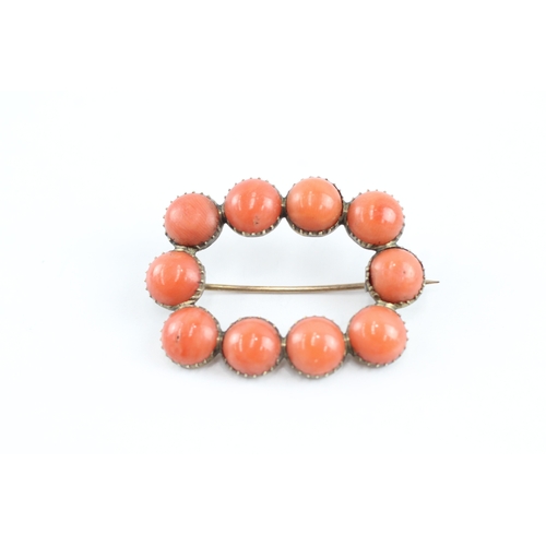 4 - 9ct gold antique coral brooch (7.3g)