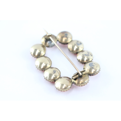 4 - 9ct gold antique coral brooch (7.3g)