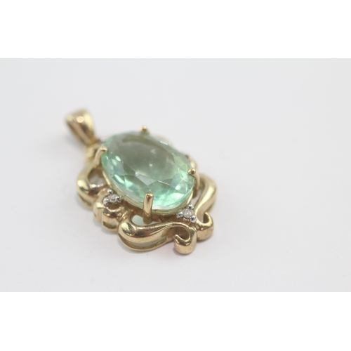 50 - 9ct gold fluorite & diamond pendant (4.6g)