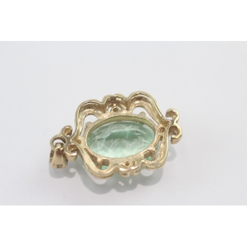 50 - 9ct gold fluorite & diamond pendant (4.6g)