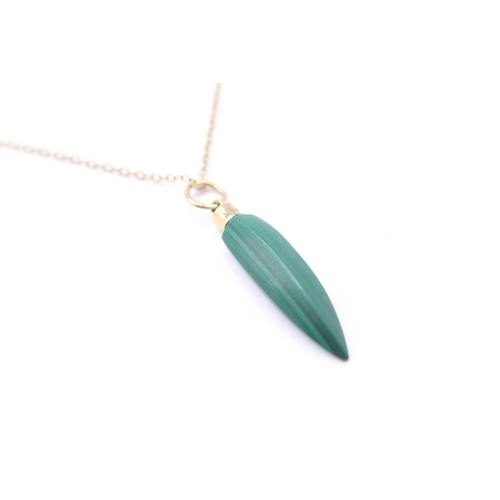 191 - 9ct gold malachite pendant on chain (2.9g)