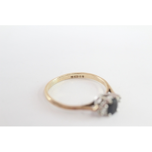199 - 9ct gold sapphire and diamond trilogy ring (1.3g) Size K 1/2