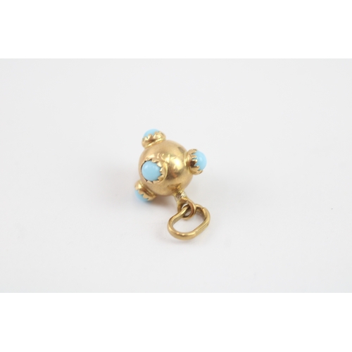 204 - 18ct gold turquoise sputnik charm (1.5g)