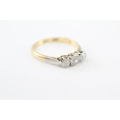 208 - 18ct gold & platinum diamond trilogy ring (2.4g) Size O