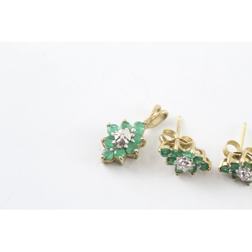 212 - 9ct gold emerald and diamond earring and pendant set (2g)