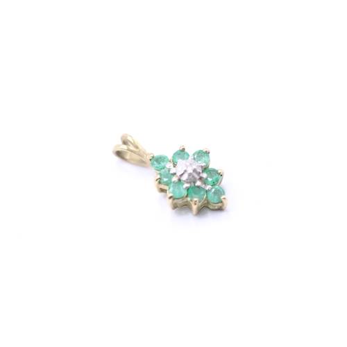 212 - 9ct gold emerald and diamond earring and pendant set (2g)