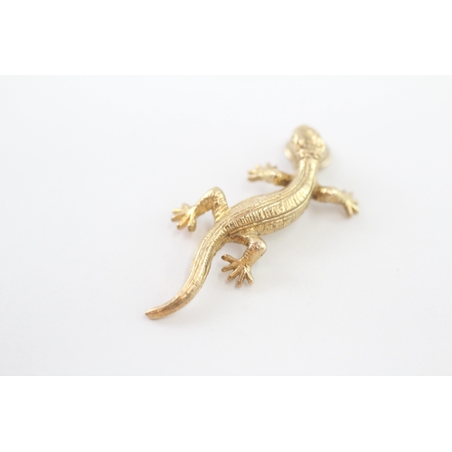 213 - 9ct gold gecko charm (2.4g)