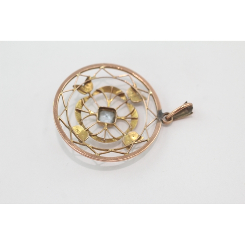 216 - 9ct gold antique blue topaz & seed pearl pendant (2.6g)
