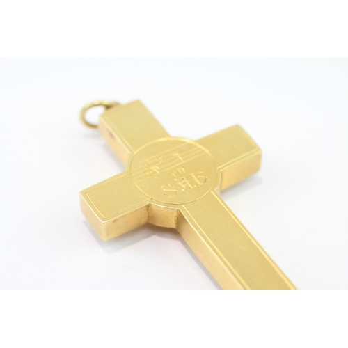 22 - 18ct gold Victorian cross charm with a religious painting (10g)