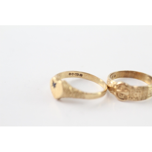 220 - 2x 9ct gold vintage sapphire signet & buckle ring (3.2g) Size I + K