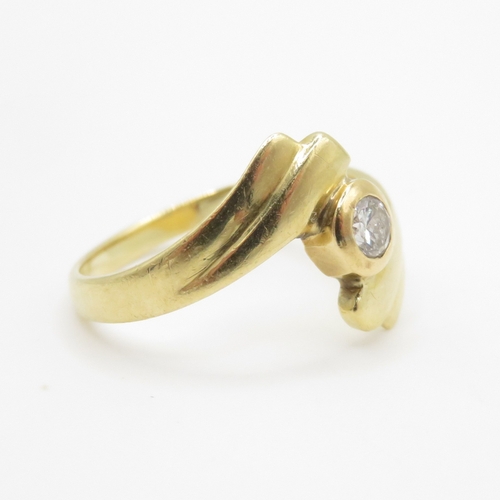 1 - 18ct Gold and Diamond Twist Ring (3g) Size L