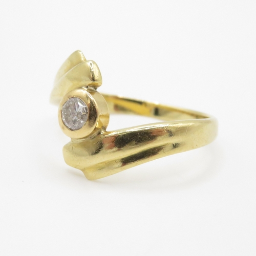 1 - 18ct Gold and Diamond Twist Ring (3g) Size L