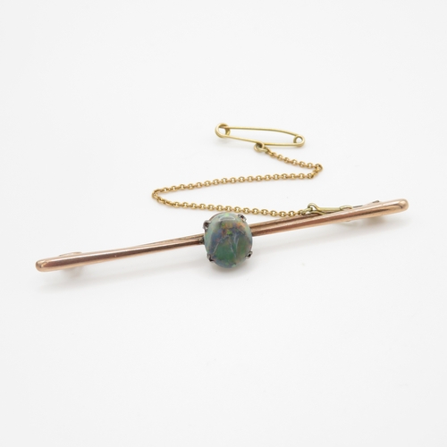 7 - 9ct gold opal doublet bar brooch on box (3.3g)