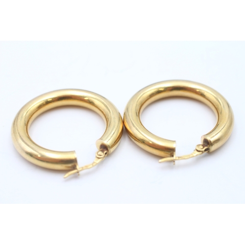 33 - 9ct gold plain hoop earrings (3.8g)