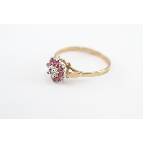 35 - 9ct gold vintage diamond & ruby cluster ring (1.4g) Size O