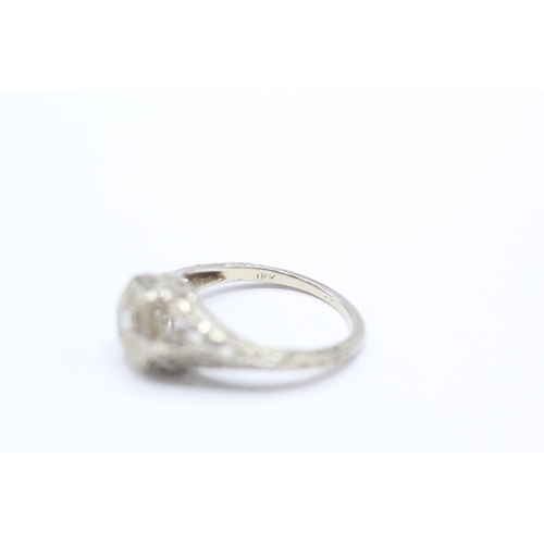 38 - 9ct gold diamond ornate single stone ring (2.3g) Size K