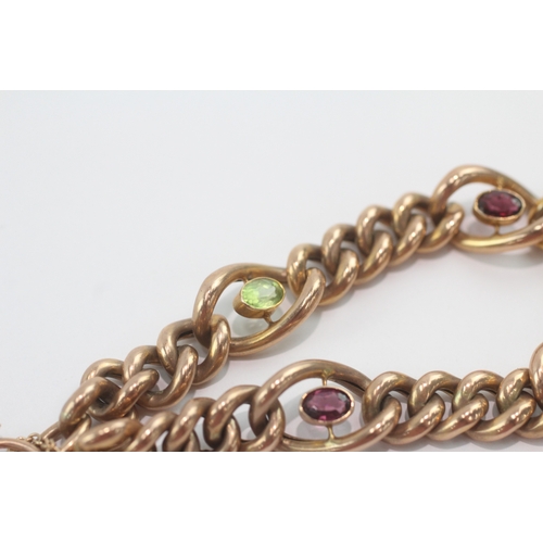 5 - 9ct gold antique peridot & garnet curb chain bracelet (18.9g)