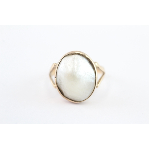 55 - 9ct gold antique mabe pearl dress ring (3.3g) Size K