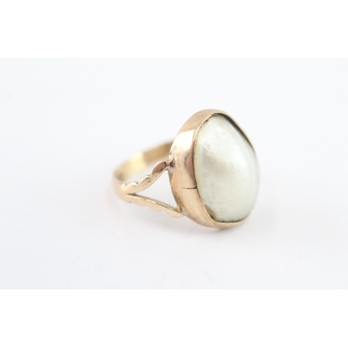 55 - 9ct gold antique mabe pearl dress ring (3.3g) Size K