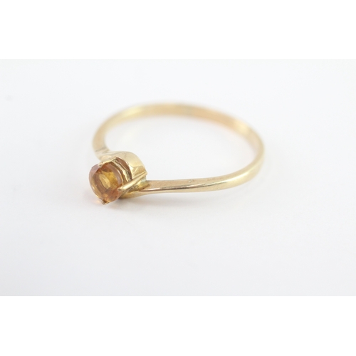 59 - 9ct gold citrine solitaire ring (2.1g) Size V