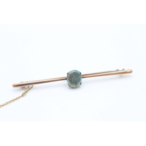 7 - 9ct gold opal doublet bar brooch on box (3.3g)