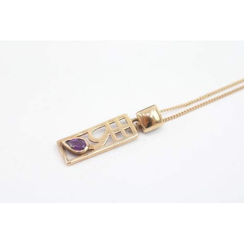 53 - 9ct gold amethyst drop pendant on chain (2.2g)