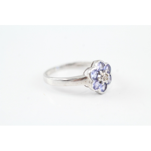 17 - 9ct gold tanzanite & diamond cluster ring (2.2g) Size N