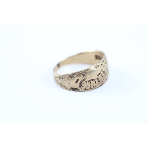 18 - 9ct gold antique ring (2.6g) Size K