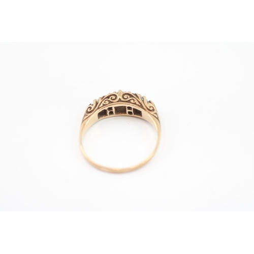 33 - 9ct gold opal & diamond boat ring (2g) Size K 1/2