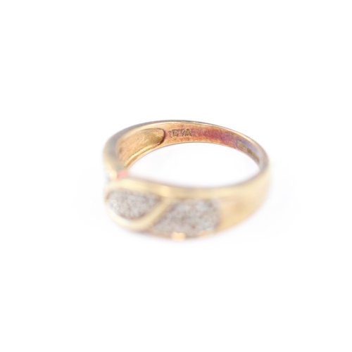 10 - 9ct gold parve set diamond ring (3.1g) Size M